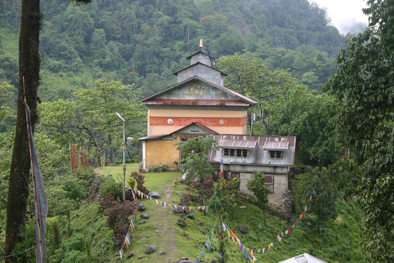2005-6-3 Donag Kunzang Choeling Monastery in Bhutan
